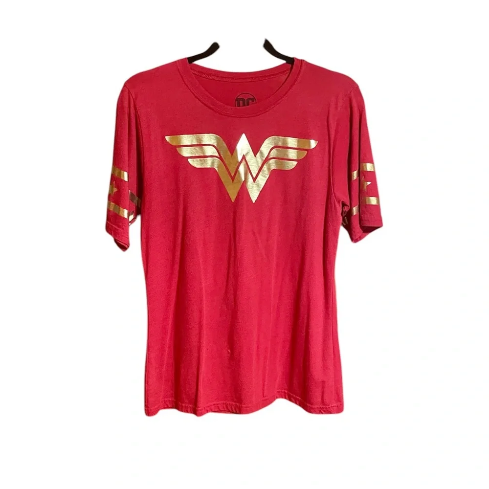 DC Wonder Woman Red & Gold T-Shirt Sz XL - Picture 1 of 2